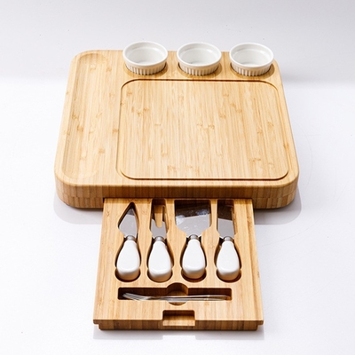Tabuleiro de queijo de bambu e conjunto de facas Tabuleiro de charcuteria ecológico com 3 tigelas de cerâmica