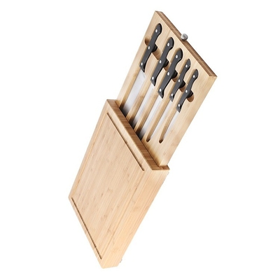 Incluem-se os tabuleiros de cortar de bambu para armazenagem na cozinha e o conjunto de facas