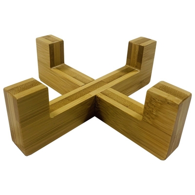 Um único suporte multicolor de tigela para cão feito de bambu natural adicionar tigela 7.5cm de altura para o exterior